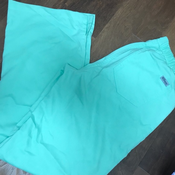 Greys anatomy scrubs NWOT - Picture 1 of 6